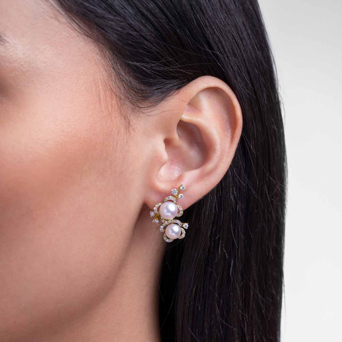 Yellow Gold / White Japanese Akoya