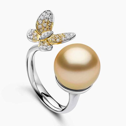 White Gold / Golden Indonesian South Sea Pearl