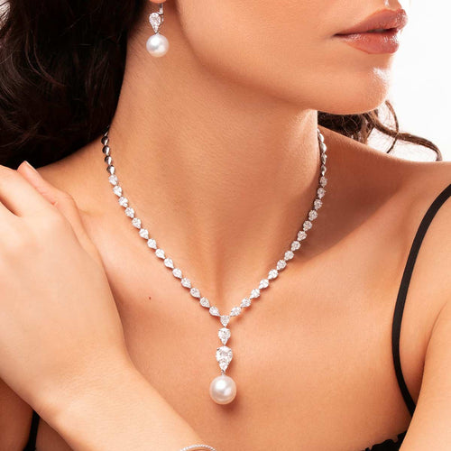 Glitz 18K Gold South Sea Pearl and Diamond Cascade Necklace