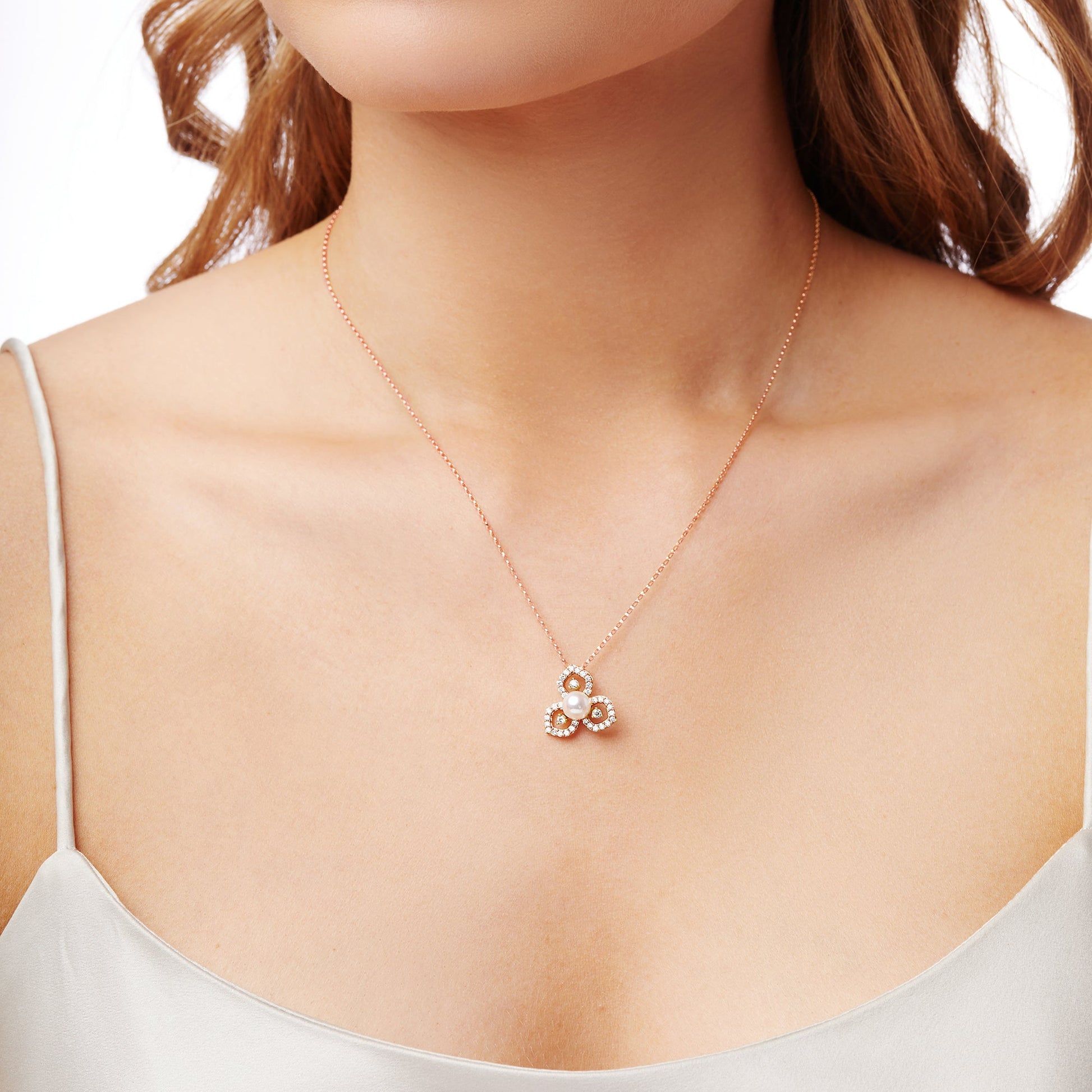 Rose Gold / White Japanese Akoya