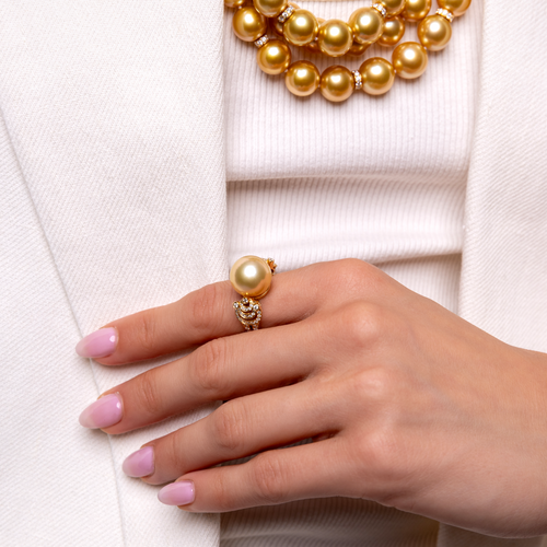 Yellow Gold / Golden Indonesian South Sea