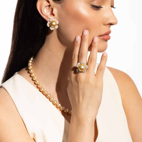 White Gold / Golden Indonesian South Sea