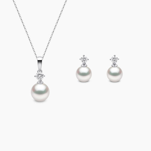 Classic 18K Gold Akoya Peal and Single Diamond Earring and Pendant Set
