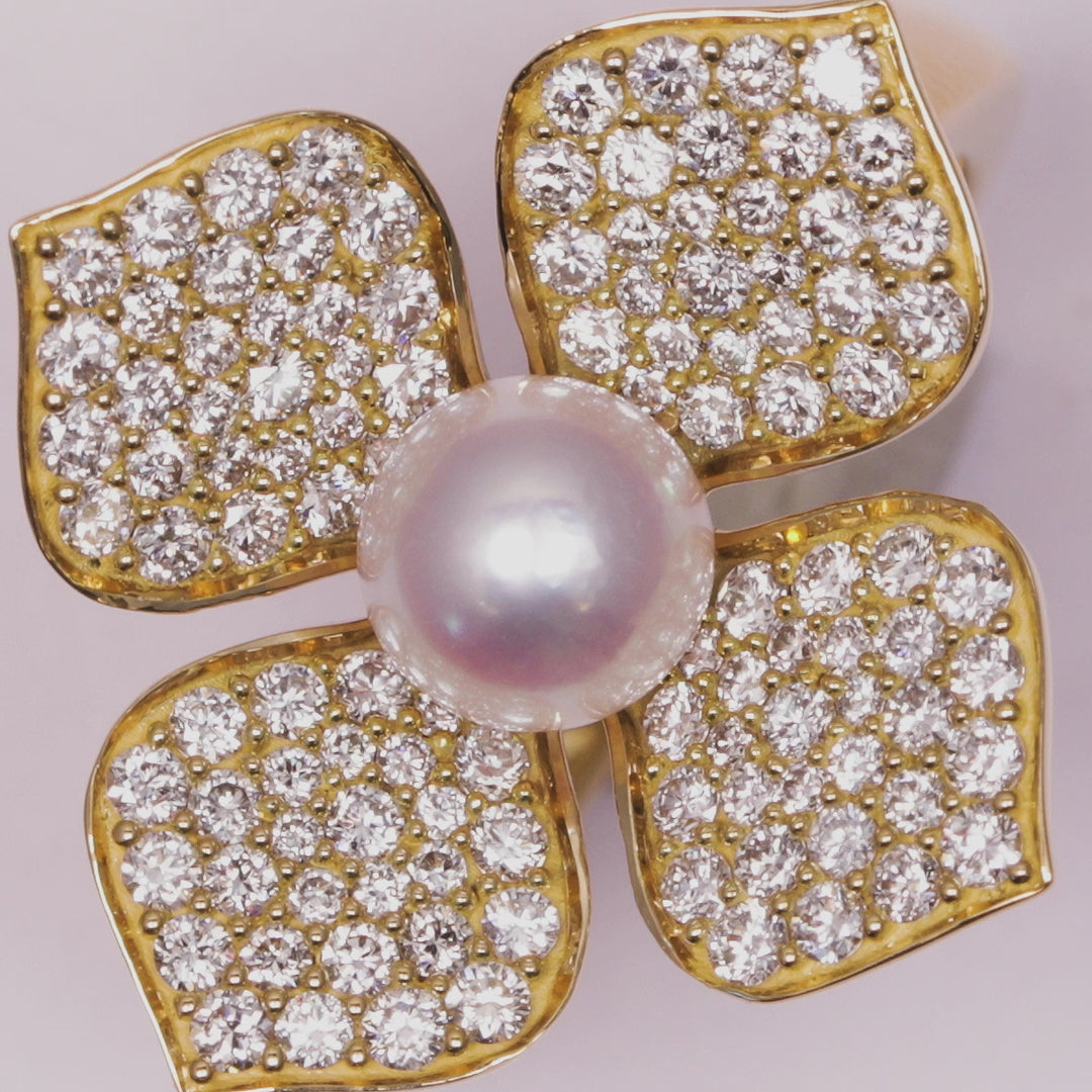 Yellow Gold / White Japanese Akoya
