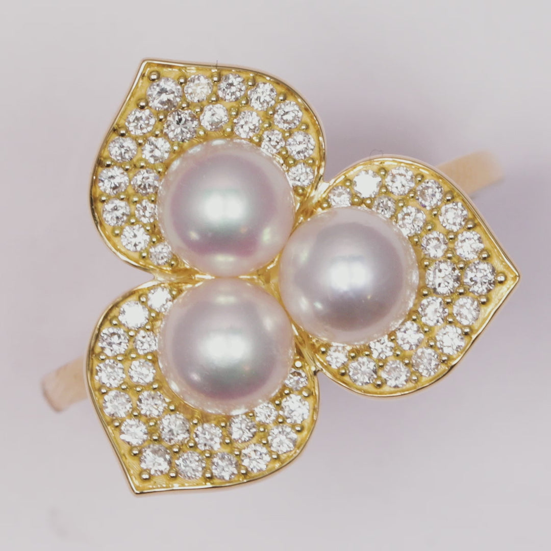 Yellow Gold / White Japanese Akoya